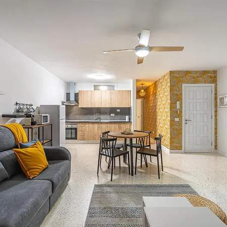 As De Casas - Tarrante 2 Cristianos Apartmán *