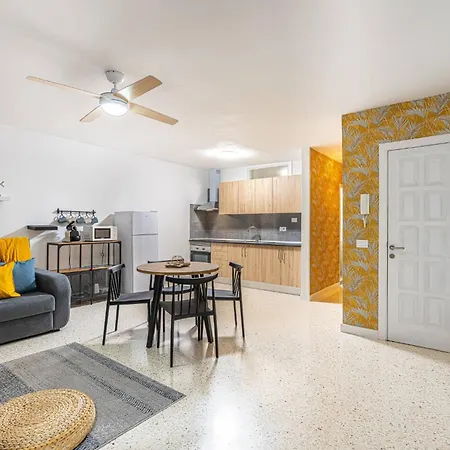 As De Casas - Tarrante 2 Cristianos * Arona (Tenerife)